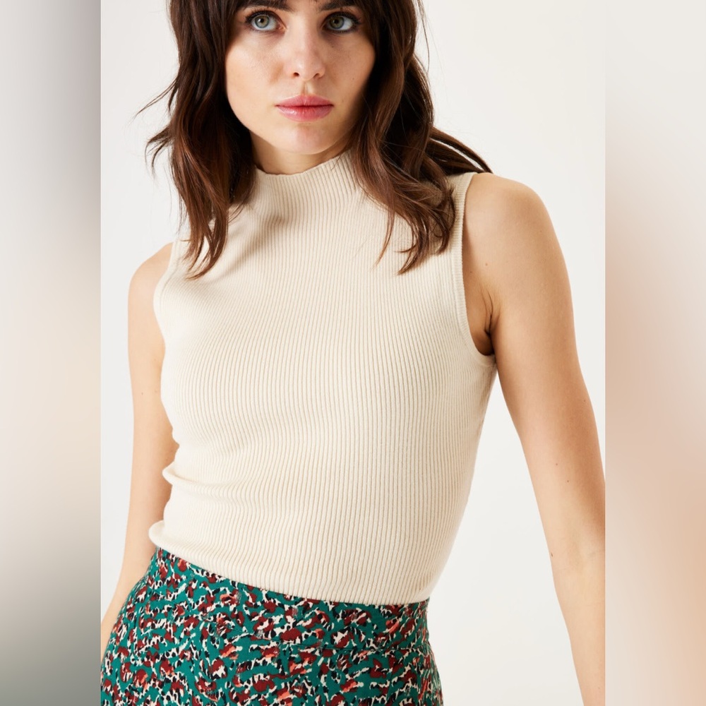 GARCIA Cream Mock-Neck Sleeveless Ribbed Top